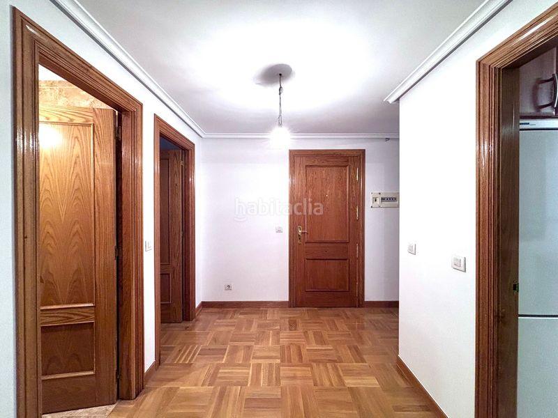 Foto 2dd59e39-a13d-4bba-a09a-0913853cc689. Pis amb calefacció aparcament a Los Vadillos - R. Sanitaria - Pozanos Burgos