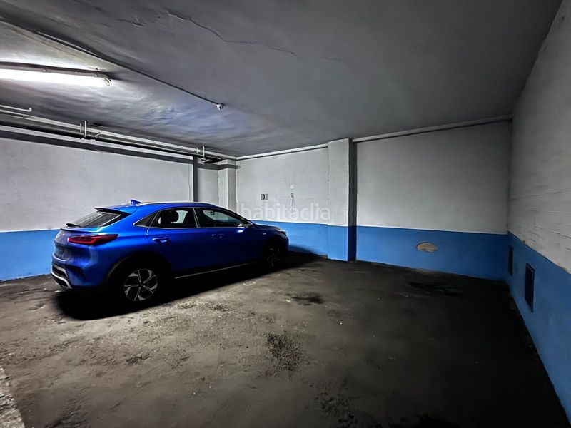 Foto 4e6e2754-671f-4a89-957a-9f266d089c99. Aparcament cotxe a Reyes Católicos Burgos