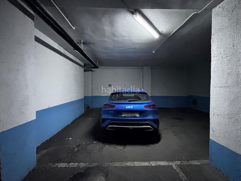 Foto 6bc36405-b688-478d-9156-863ae4a752bf. Aparcament cotxe a Reyes Católicos Burgos