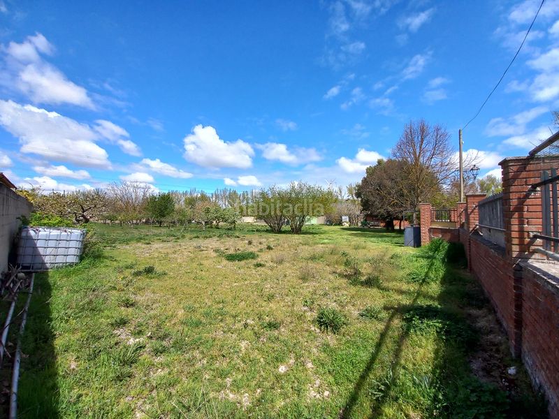 Foto 2b9068e2-fe63-4627-b7f3-f7e75e8129dc. Masia amb xemeneia a Cayuela