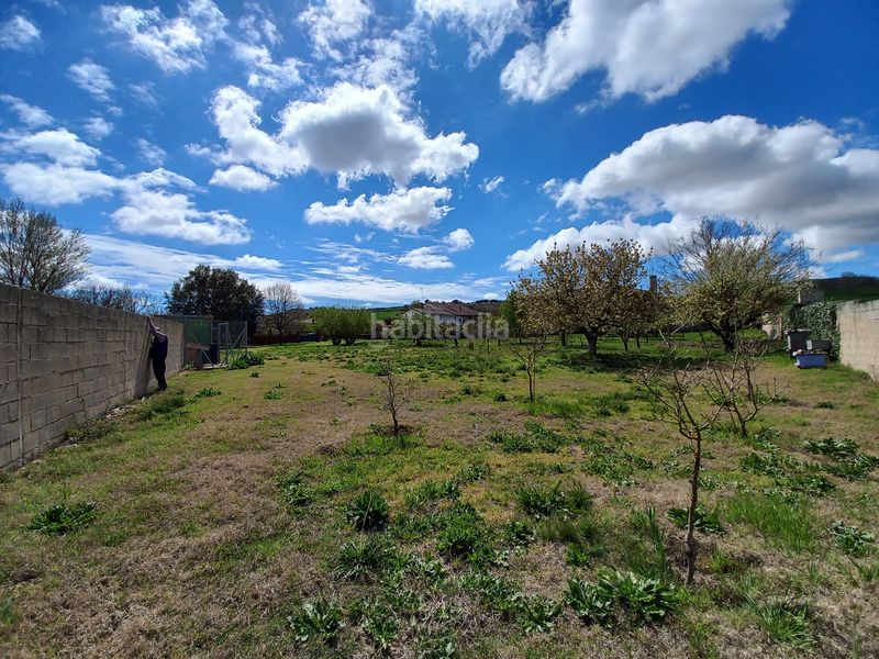 Foto 34518840-6cbd-42b1-b06f-fd707f2ff3b5. Masia amb xemeneia a Cayuela