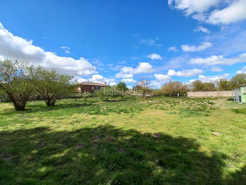 Foto 3e10f502-e923-4114-a5d6-ddd5450fd928. Masia amb xemeneia a Cayuela