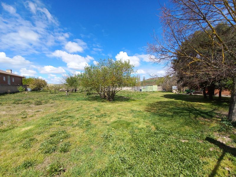 Foto 467d9117-32d0-47d3-97c8-170855e5e4e3. Masia amb xemeneia a Cayuela