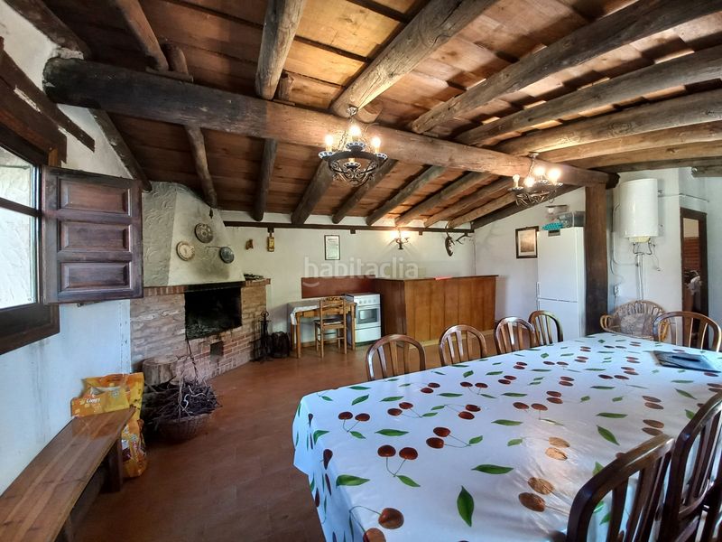 Foto 48a953c5-ffad-42c2-83df-5c17d0326aa6. Masia amb xemeneia a Cayuela