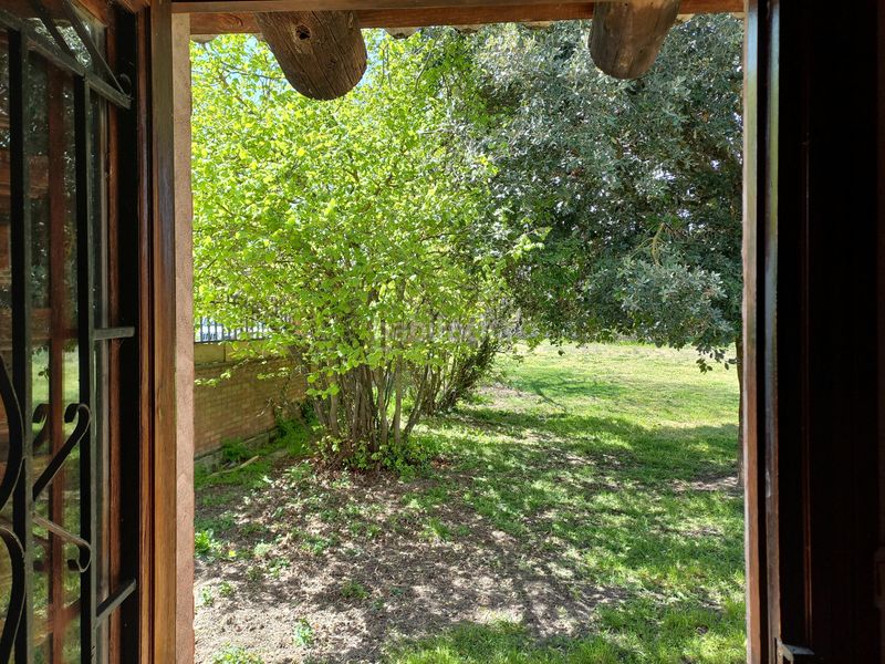 Foto 601eefc3-af78-40eb-bde3-194198822cb2. Masia amb xemeneia a Cayuela