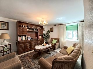 Casa bifamiliare in Madrigalejo del Monte. Fantástica vivienda unifamiliar en madrigalejo del monte