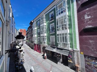 Gebäude  Calle avellanos. Edifico oficinas en casco antiguo
