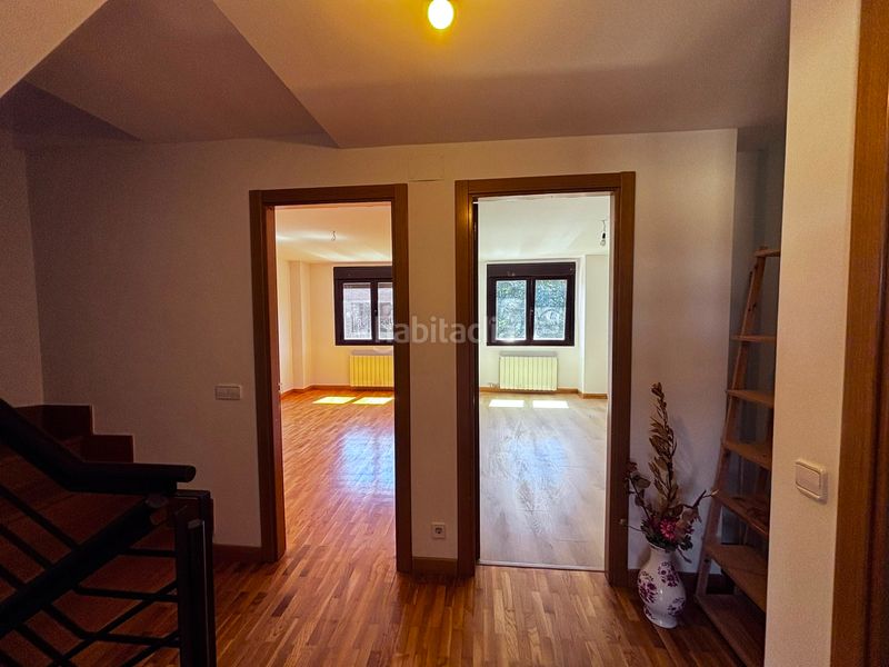 Foto 04075380-7362-4fe7-9760-3d7da772a029. Casa adossada amb calefacció aparcament a Barriada de Yagüe Burgos