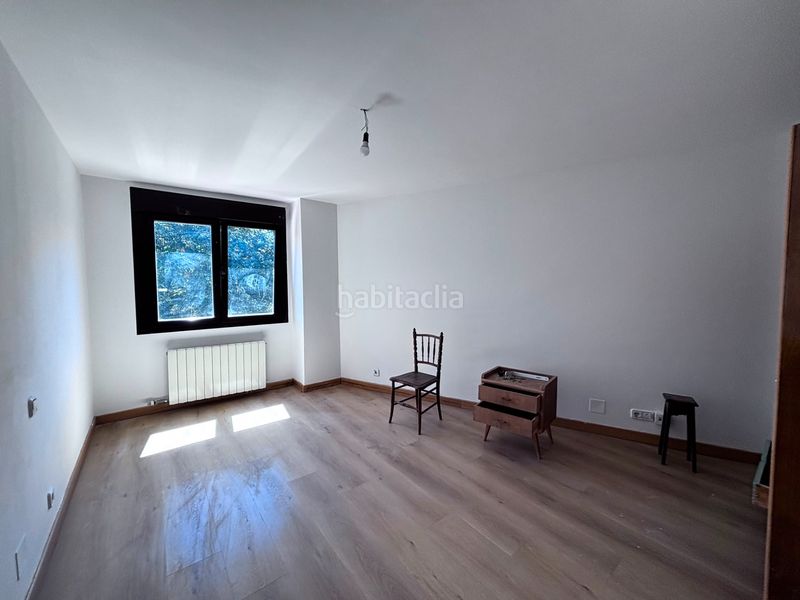Foto 0802772d-d2d4-4254-9f24-bd4cd4d22366. Casa adossada amb calefacció aparcament a Barriada de Yagüe Burgos