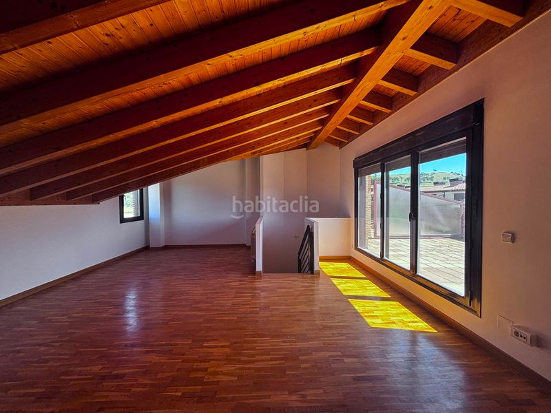 Foto 47ada337-8421-45c1-8960-eb9f1726a3ad. Casa adossada amb calefacció aparcament a Barriada de Yagüe Burgos