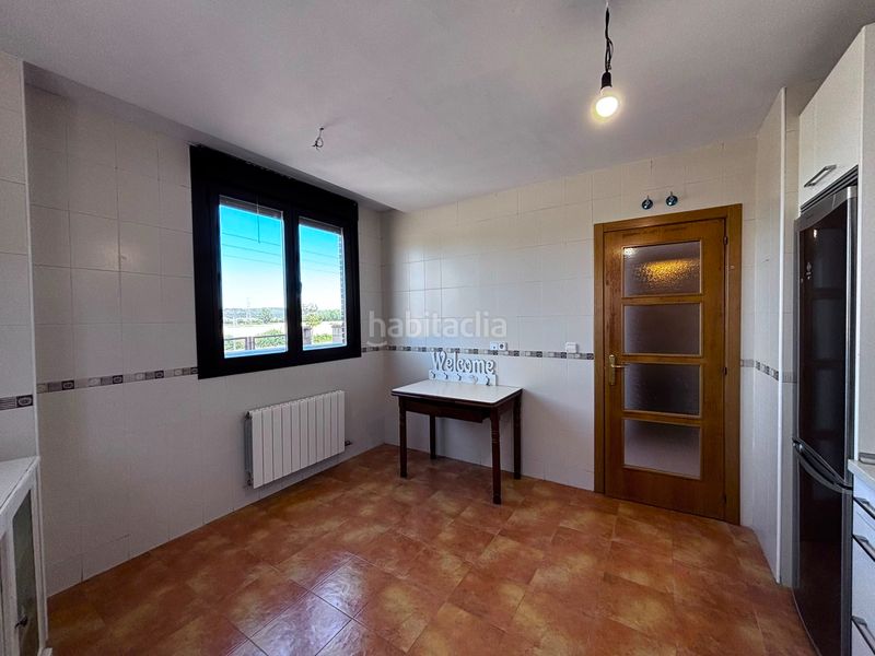 Foto 4abe2f8a-f6bd-4f56-b159-b02ed778fd58. Casa adossada amb calefacció aparcament a Barriada de Yagüe Burgos