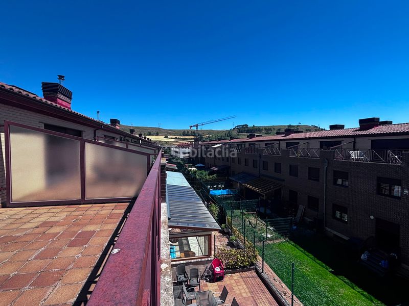 Foto d5001471-0ab1-4584-a01f-97fa97b139e6. Casa adossada amb calefacció aparcament a Barriada de Yagüe Burgos