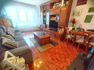 Piso  Calle nuestra señora de fátima. Vivienda de tres habitaciones y dos baños