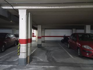 Aparcament cotxe  Calle de europa. Estupenda plaza de garaje para dos vehículos
