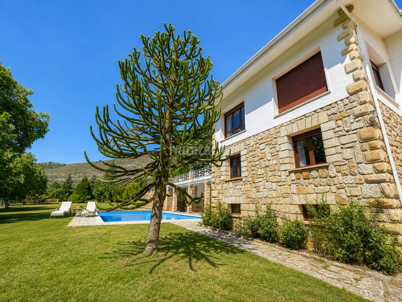Foto 3a6efd51-4687-4372-ae89-e0e05a4d3716. Chalet en Valle de Sedano