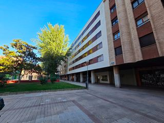 Pis  Paseo regino sainz de la maza 15. Regino saez de la maza