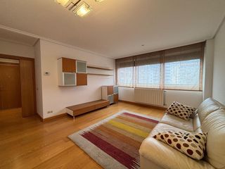Miete Etagenwohnung in Calle sagrada familia 18. Seminuevo zona reyes católicos