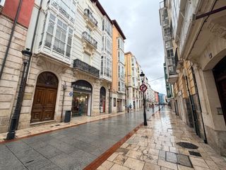 Pis  Calle de lain calvo. Lain calvo