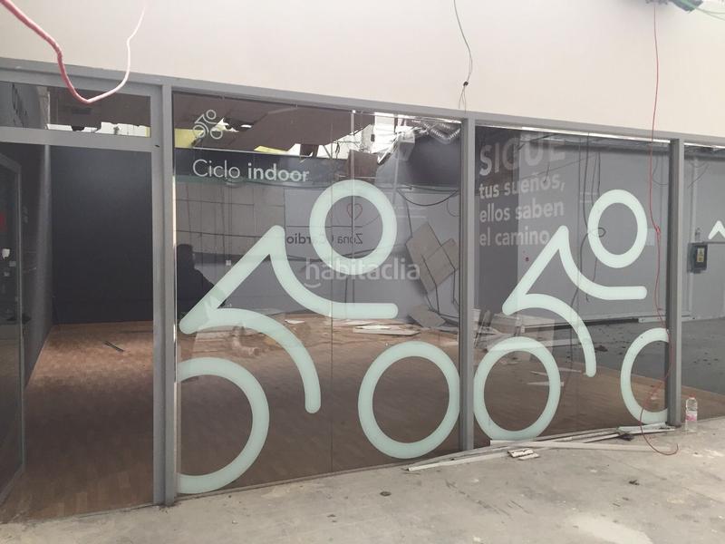 Foto b07ded62-bf36-4a3f-b7c2-84d46b3d7f6a. Alquiler local comercial avenida constitución española: local comercial en Burgos