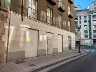 Locale commerciale in Calle progreso 8. Local zona museo evolución con salida de humos