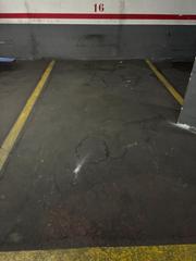 Parking coche en El Clot. Parking en venta en calle wellington 88