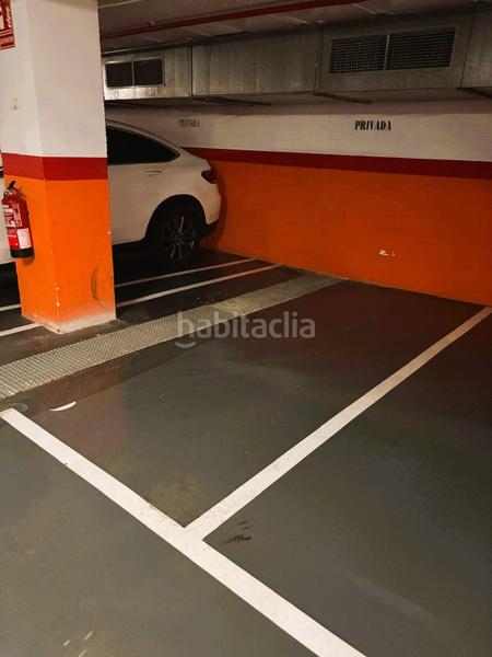 Foto 1631df34-0d45-4f49-9344-d92c2281cb00. Car parking in Pedralbes Barcelona