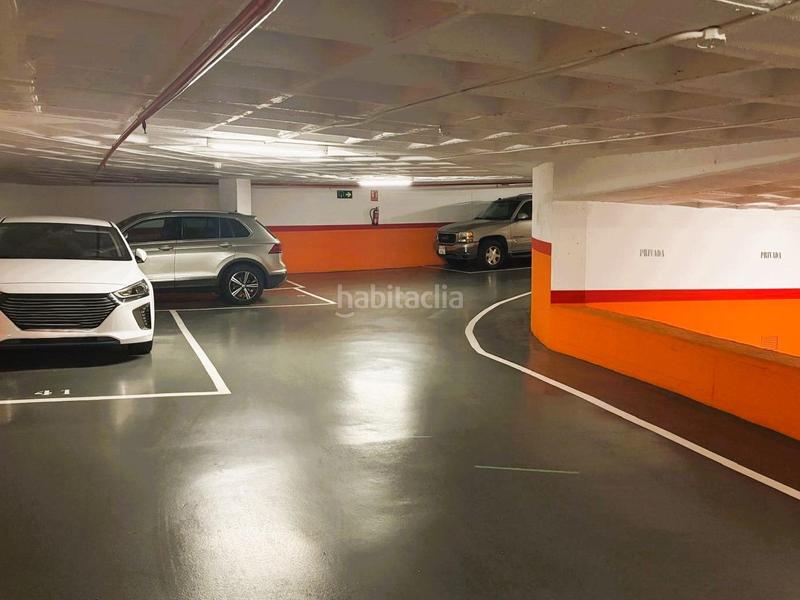 Foto 2d46826f-329b-4bfc-9684-a51b7b428c85. Car parking in Pedralbes Barcelona