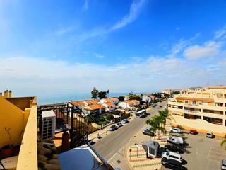 Attique en Avenida torre de la 4163. Rebajado 56.000   inmho te ofrece espectacular atico con solariu