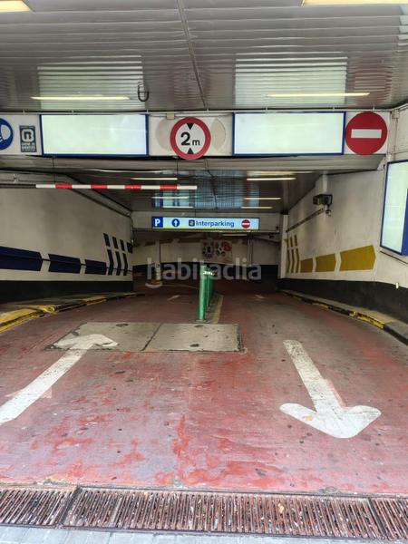 Foto b8d76de9-0358-46ca-bb98-81c5cdad60f5. Parking coche plaza de parquing en venta en el mismo passeig de graciavalencia en Barcelona