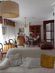 Piso en Carretas - Pajarita. Ático dúplex de 4 habitaciones en el centro con terraza xxl tu o