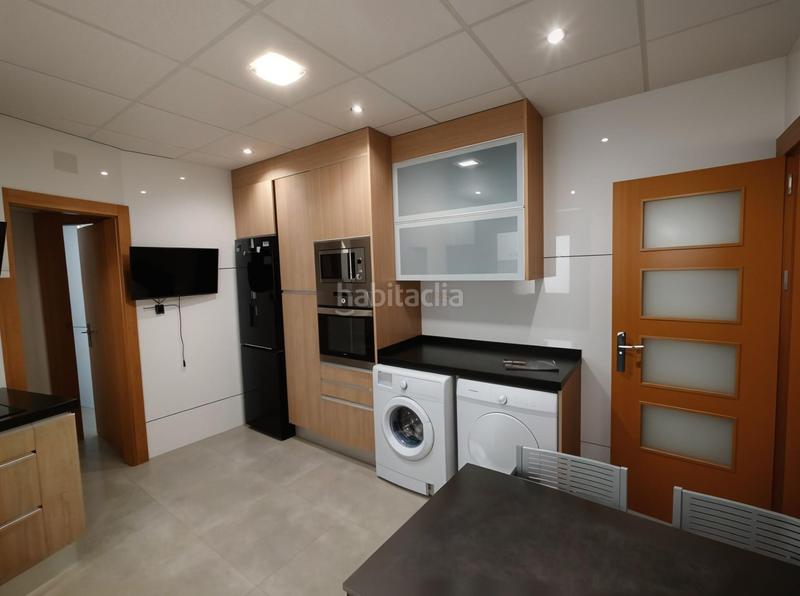 Foto 7e2a9406-0b5c-4447-8940-ddcdbfa19082. Flat with heating in Centro Albacete