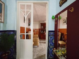 Casa a Roda (La). Casa con salida a dos calles y 326 m de parcela