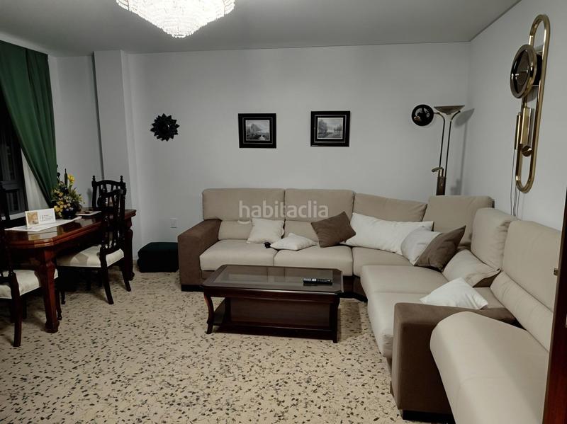 Foto e60a2b4a-9759-4281-a97d-15960559f6b9. Pis amb aparcament a Centro Albacete