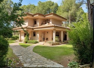 Chalet à Pedanías - Extrarradio. Espectacular chalet privado en urbanización cerrada y vigilada