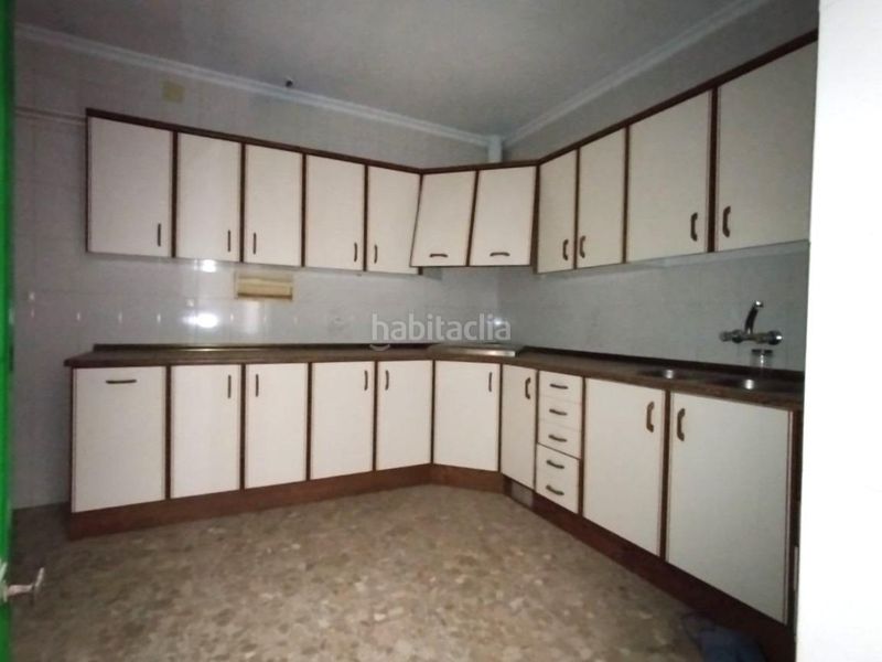 Foto 4792a29c-a632-4620-9188-ab5cdf0f855a. Casa amb calefacció aparcament a Roda (La)