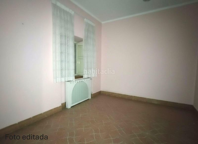 Foto 81a4bd39-4056-4e5b-8c1d-d2662c57a615. Casa amb calefacció aparcament a Roda (La)