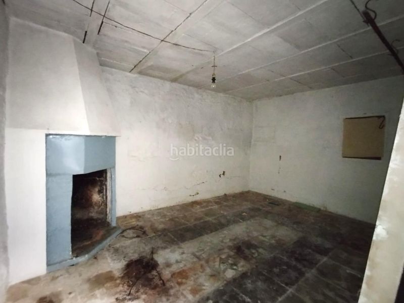 Foto ab7ac785-738e-437f-b28a-6a74f8a5f7ab. Casa amb calefacció aparcament a Roda (La)