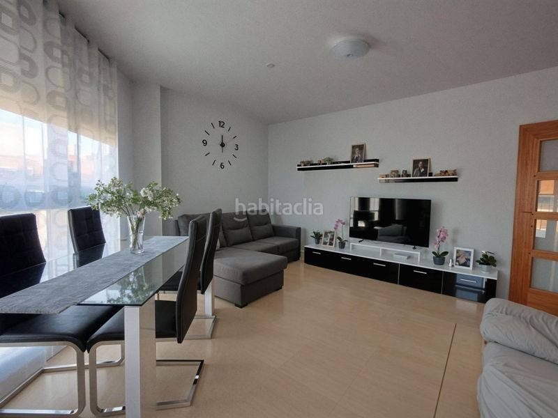 Foto 11ae5682-1333-4903-8d00-8d6738a07b71. Pis amb calefacció aparcament a Roda (La)