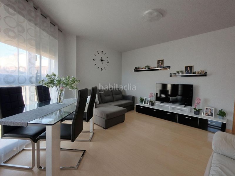 Foto 64cc407a-31b4-42d1-bde1-79f2017f7efa. Pis amb calefacció aparcament a Roda (La)