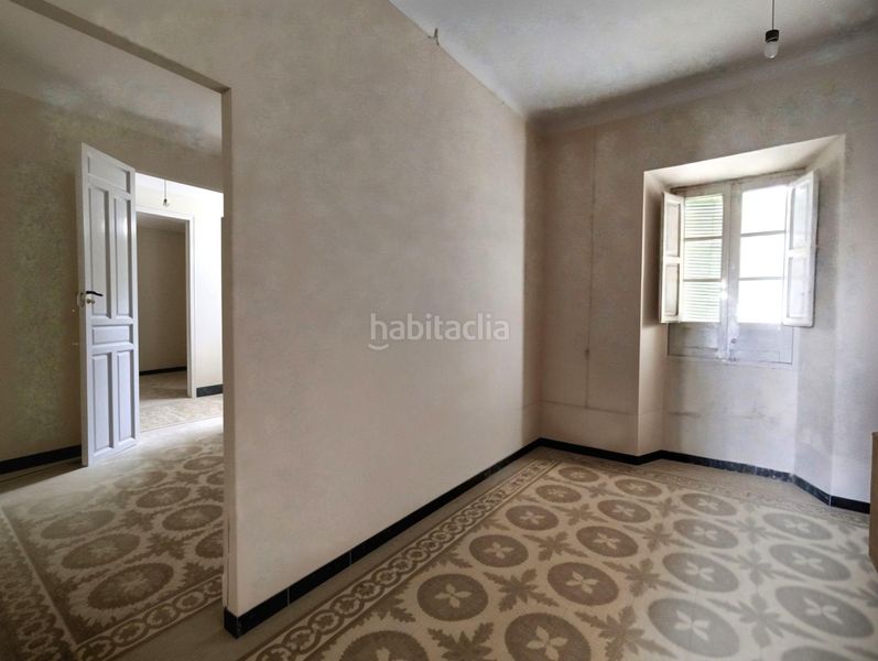 Foto a11cda64-1c16-4475-a979-3e0ce29800aa. Casa amb aparcament a Roda (La)