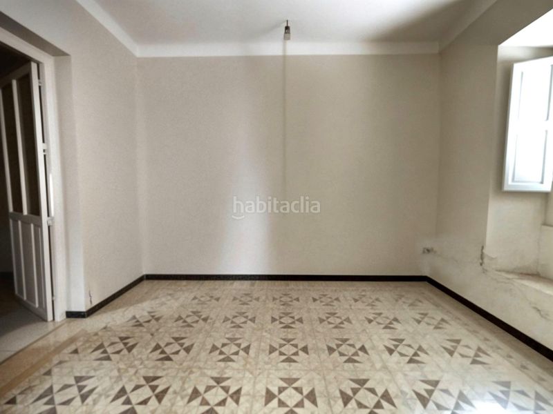 Foto d7c898bc-6a0a-487d-9e82-f3519e10b008. Casa amb aparcament a Roda (La)