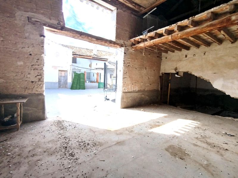 Foto f84e979d-27b2-4d95-a1e4-382c0fc9d25e. Casa amb aparcament a Roda (La)