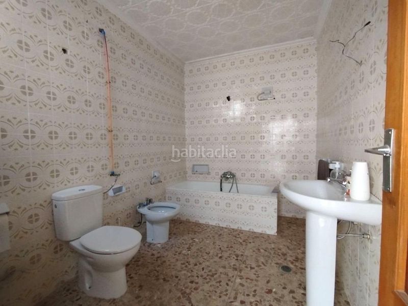 Foto fcf14ba8-e890-4ee2-a04e-ef2e4983265c. Casa amb aparcament a Roda (La)