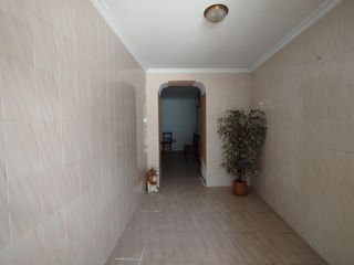 Terreny residencial a Roda (La). Vivienda  para reformar con almacén y patio