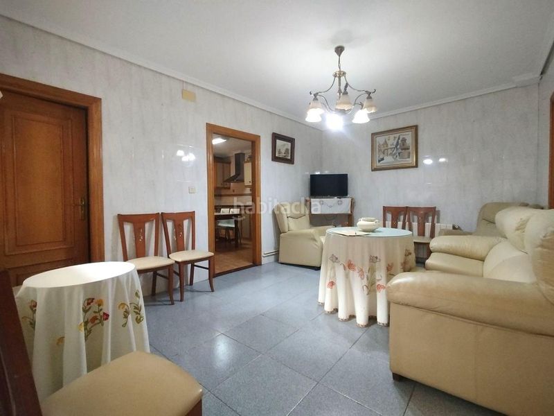 Foto d23354fc-8ce7-4256-b07f-98e29d80befe. Casa amb calefacció aparcament a Roda (La)