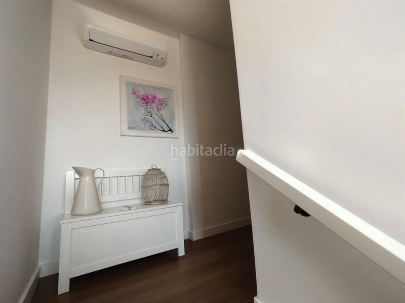Foto db7371b0-5f59-46d0-a285-66324c17bc78. Àtic amb calefacció aparcament a Roda (La)