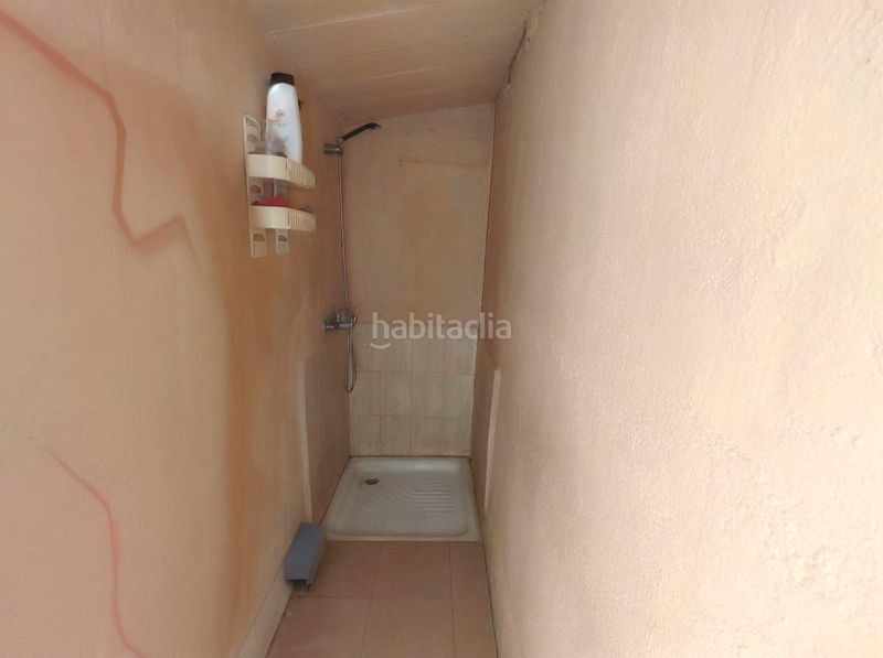 Foto f48da97e-da97-48e3-bc35-e1c2861df185. Casa amb aparcament piscina a Roda (La)