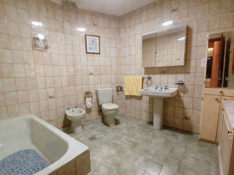 Foto eac7ddee-ad9f-4812-8164-9337ffbf068a. Casa amb calefacció aparcament a Roda (La)