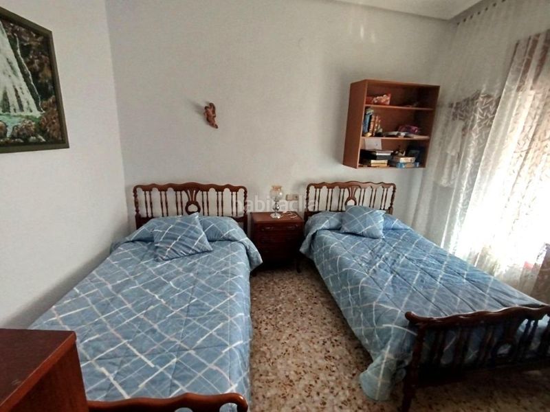 Foto 94d72c1b-e4af-451b-ad51-86e49fb69ecc. Casa amb aparcament a Roda (La)