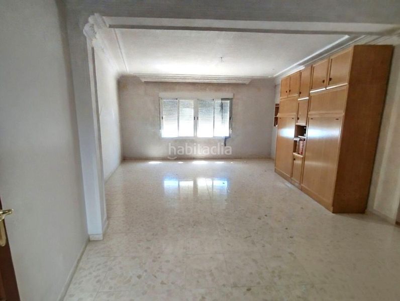 Foto dd2ec7f7-3a39-4877-a91a-5a0ab93009a9. Casa amb aparcament a Roda (La)